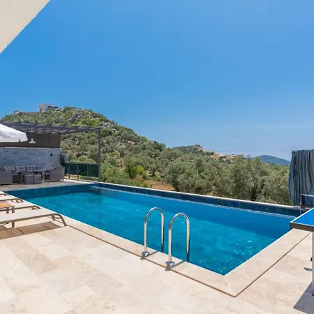 2 Bedroom 7546 Villa Kalkan