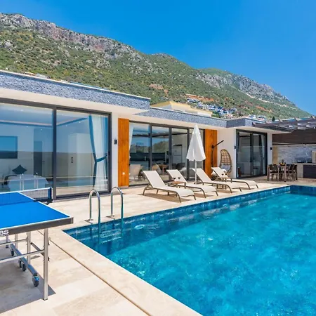 2 Bedroom 7546 Villa Kalkan